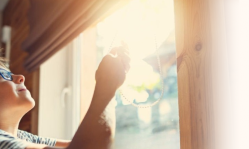 Як доглядати за тканинними ролетами: прості лайфхаки для чистоти та довговічності